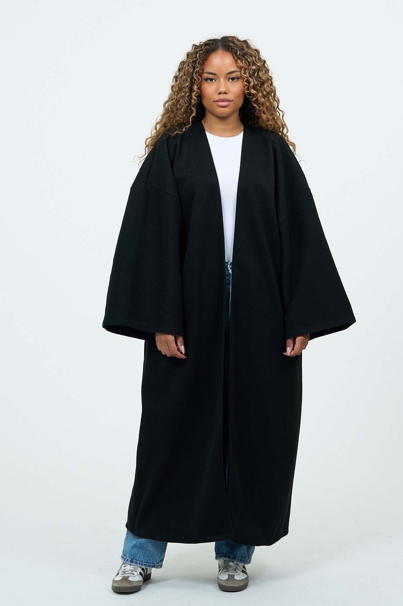 Dicker Basic-Kimono in Schwarz