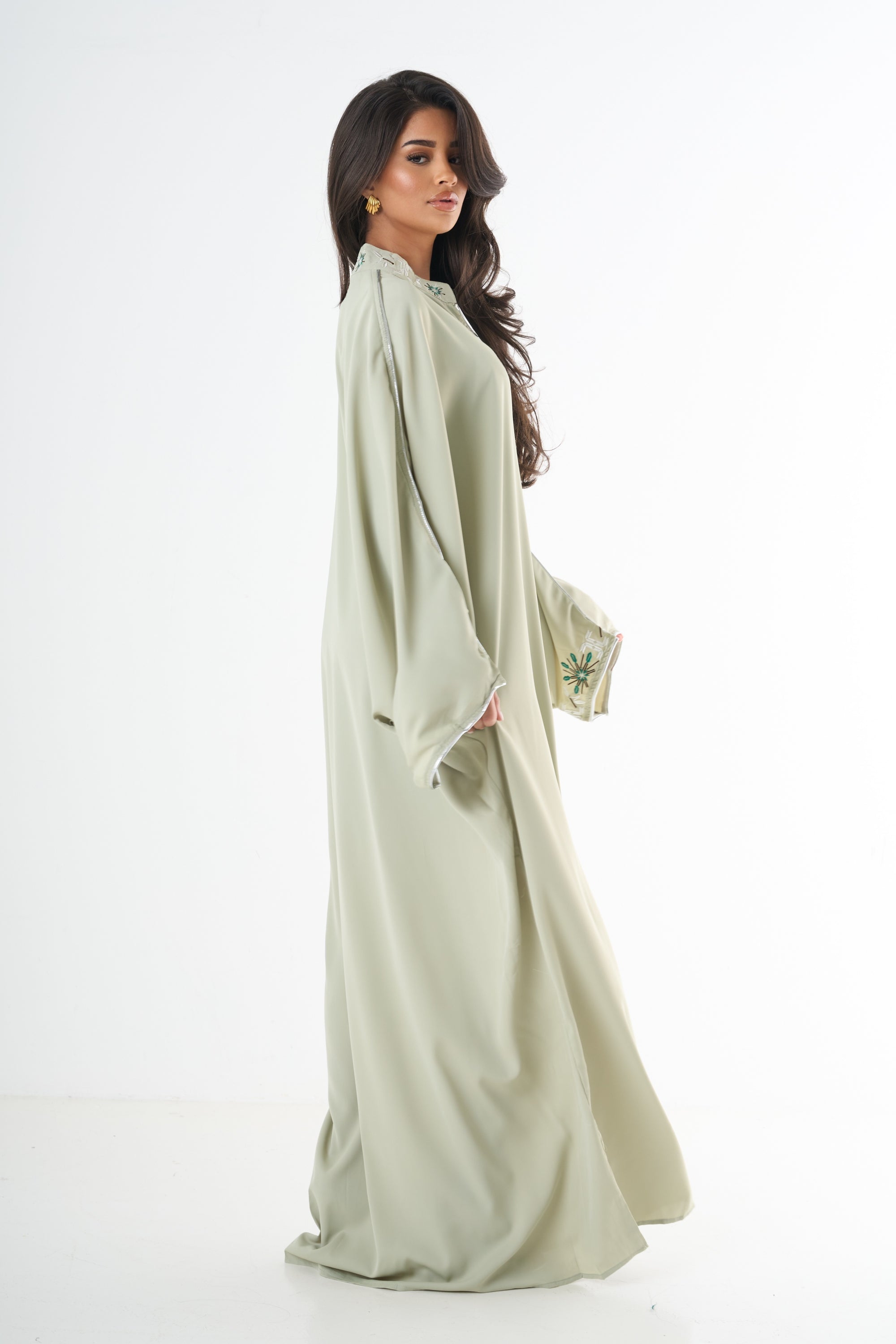 Classic Detailed Abaya