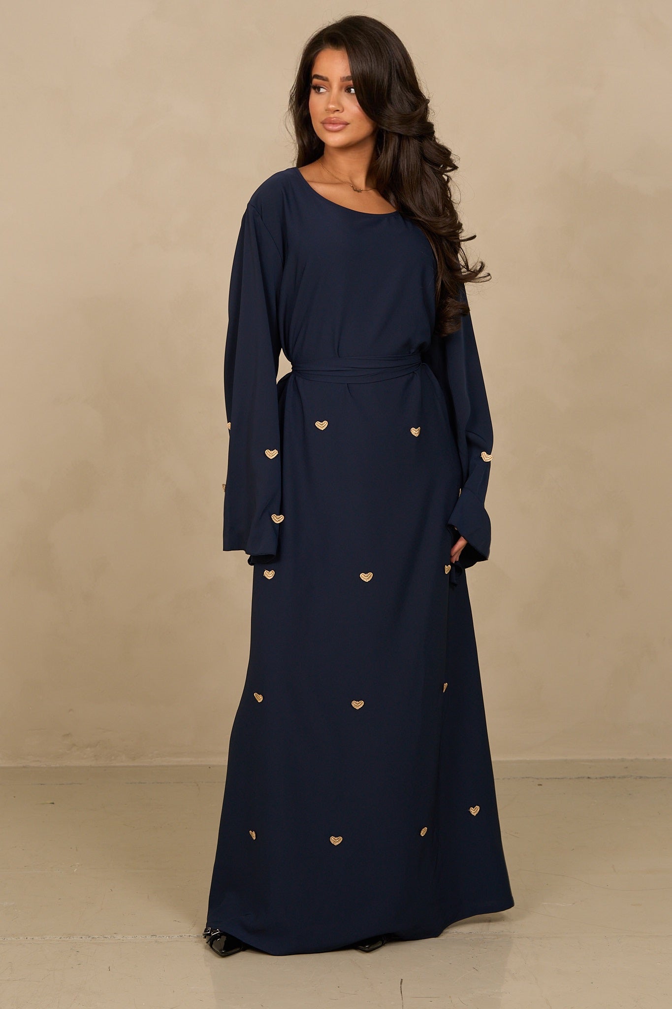 Robe avec détails en forme de cœur