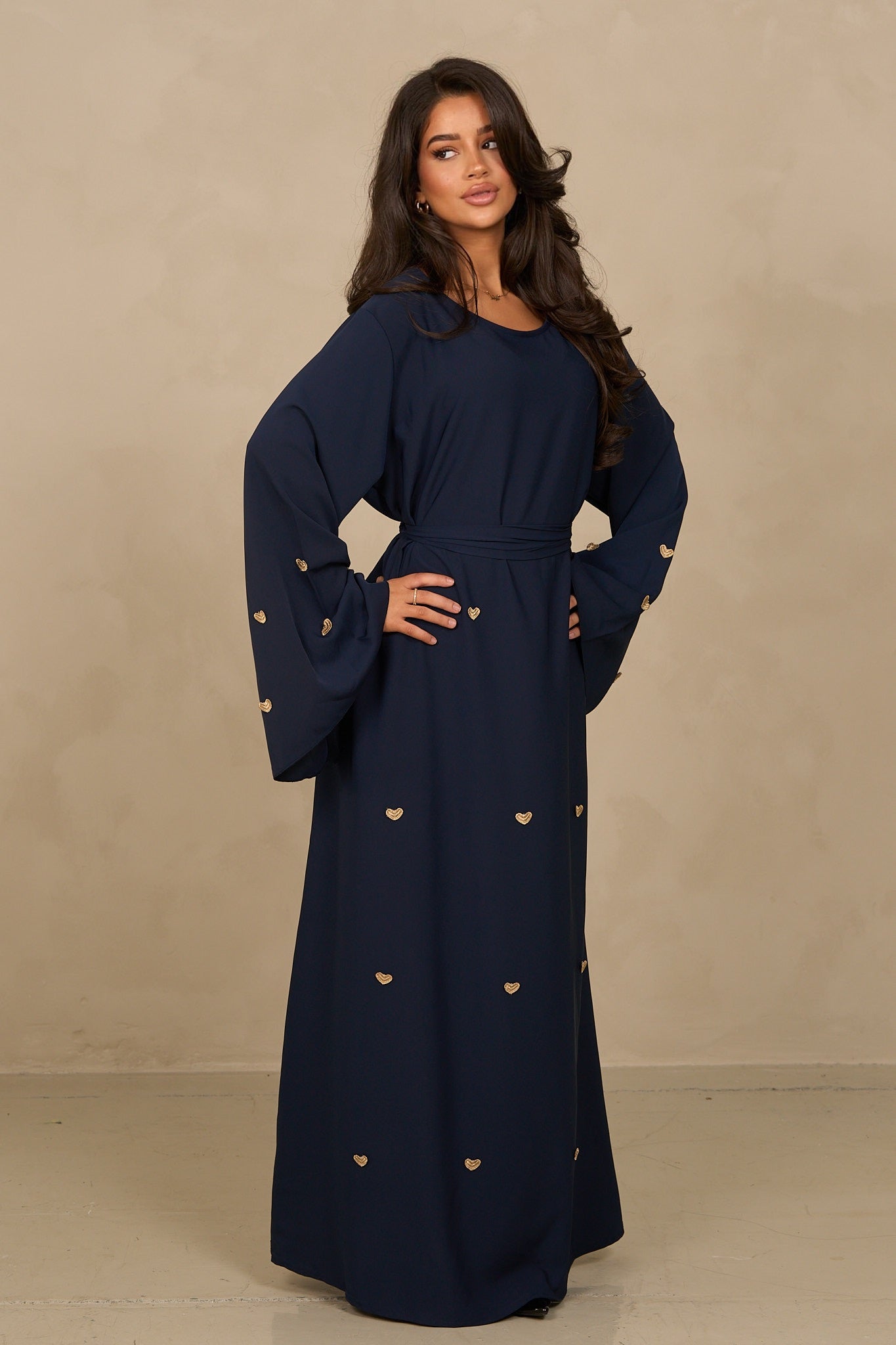 Robe avec détails en forme de cœur