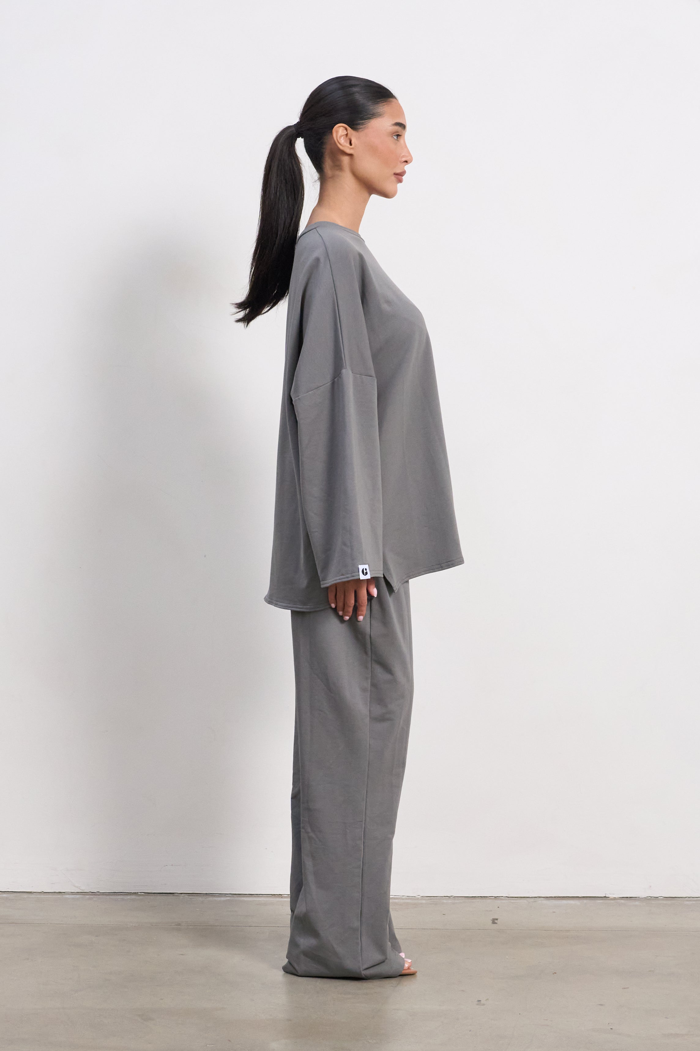 Übergroßes Langarmshirt – Grau