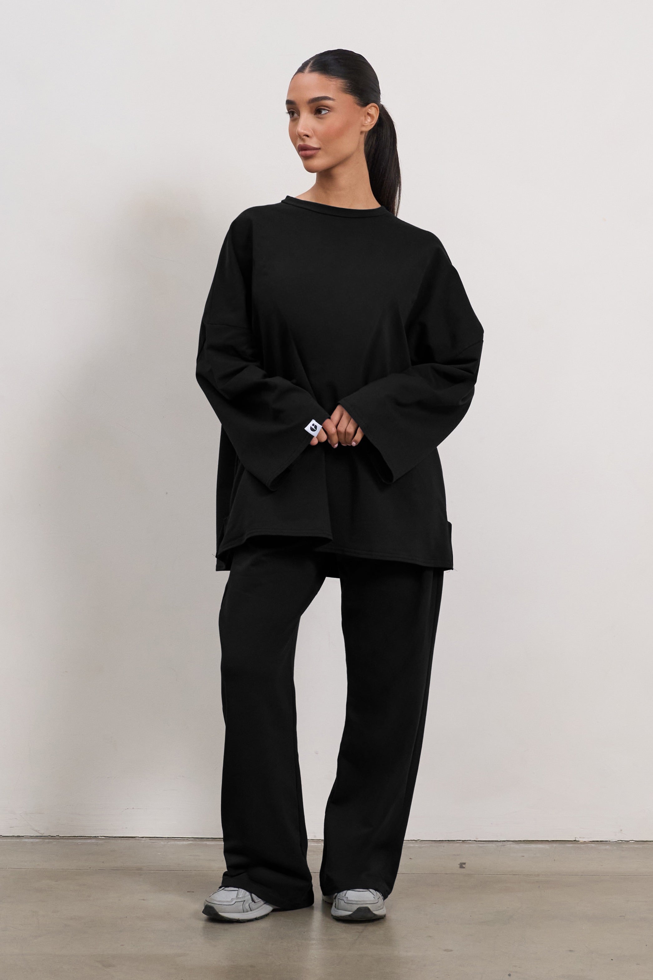 Oversized Langarmshirt – Schwarz